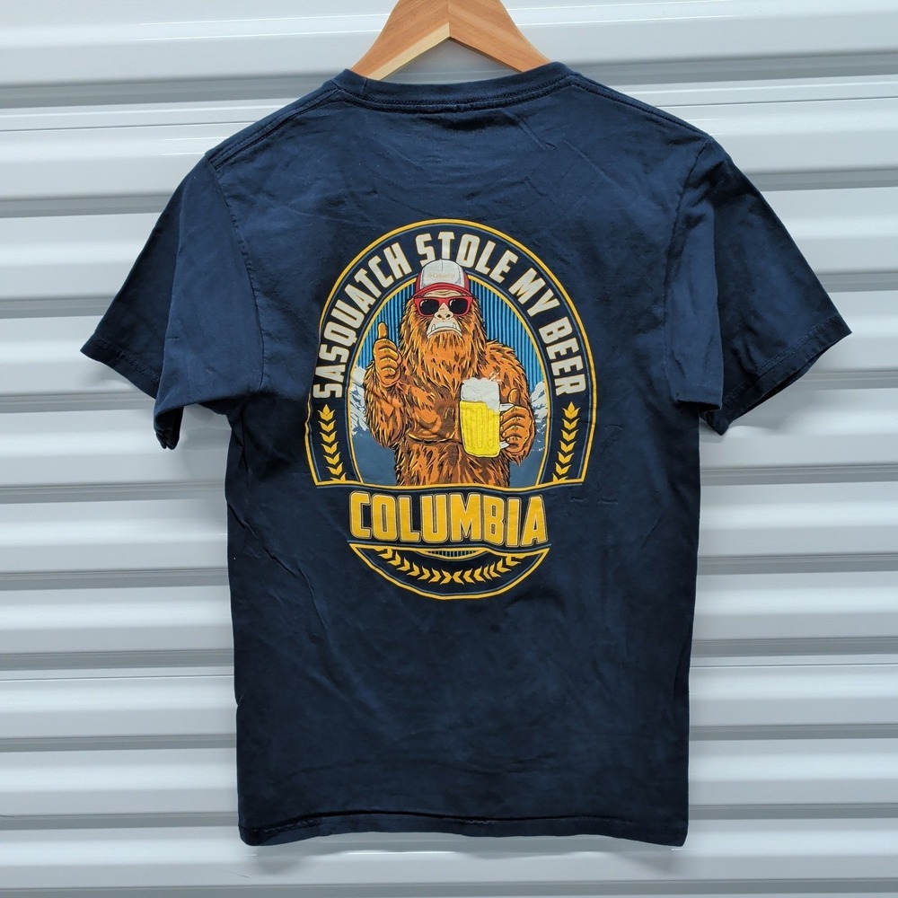 Columbia Sasquatch Stole My Beer T-Shirt Size S Mens Navy Blue Graphic Tee